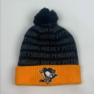 Fanatics Pittsburgh Penguins Black Gold knit hat Beanie Pompom top NHL Hockey